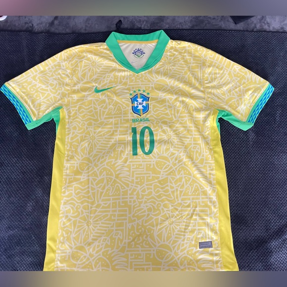 Brazil National Team Home Stadium Jersey 2024 - Picture 1 of 3